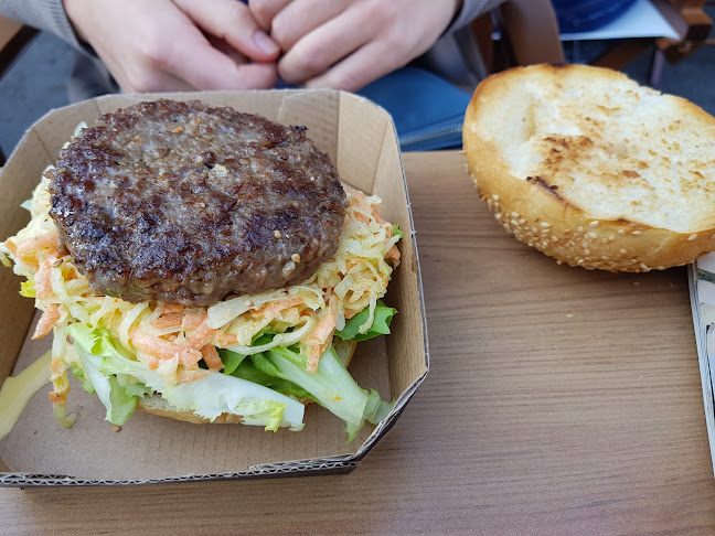 Pogačarjev trg 1, 1000 Ljubljana