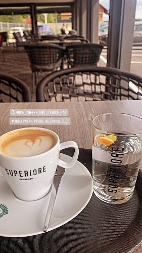 MOON Lounge and Coffe Bar