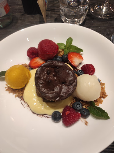 Cubo - Gastronomija in gostinstvo