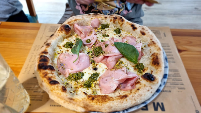 Restaurant and Pizzeria Minutka