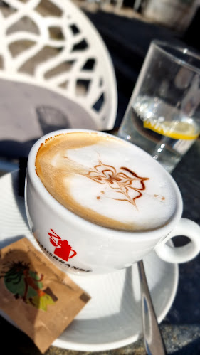 Pocahontas Bar - Gastronomija in gostinstvo