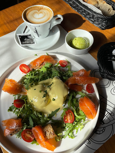 Petkovškovo nabrežje 67, 1000 Ljubljana