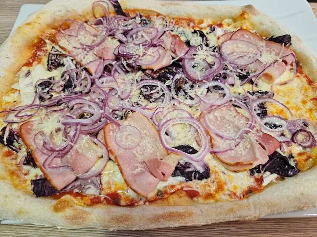 Opinii despre Atmosfera caffe în Novo mesto - Gastronomija in gostinstvo