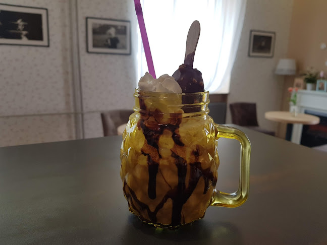 Kavarna Kalvarija - Gastronomija in gostinstvo