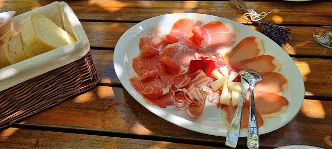 Gostilna pri Hribu Povir, Milan Perhavec s.p.