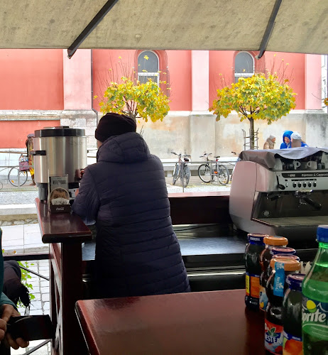 Miklošičeva cesta 2, 1000 Ljubljana