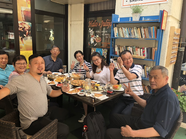 Pizzerija Julija - Gastronomija in gostinstvo