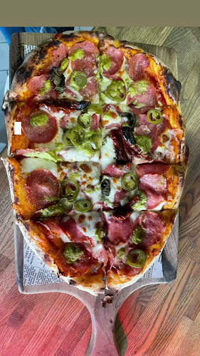 Opinii despre Burger&Pizza House Easy Beer în Koper - Gastronomija in gostinstvo