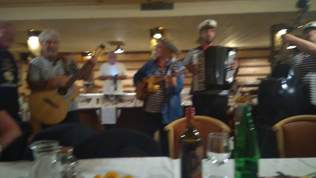 Martinova Izba - Zaključene Družbe