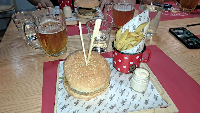 Celovška cesta 22, 1000 Ljubljana