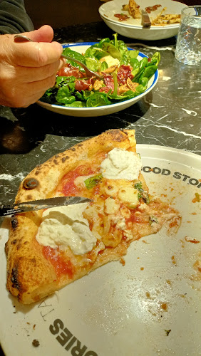 Poper - Gastronomija in gostinstvo