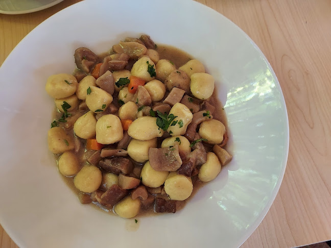 Gostilna pod Lipco Veselin Vujačić s.p. - Gastronomija in gostinstvo