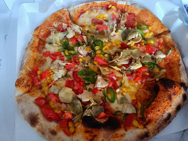 Gostilna, picerija in pivovarna Kostanj - Gastronomija in gostinstvo