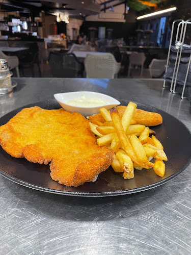 BURGER HUT TROJA - Gastronomija in gostinstvo