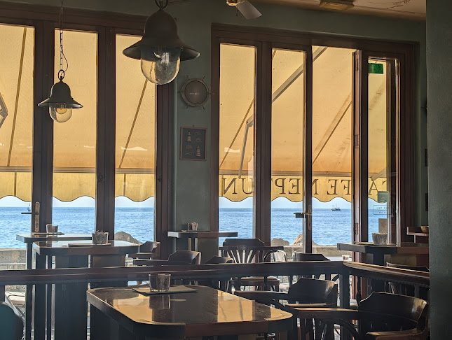 Caffe Neptun - Gastronomija in gostinstvo