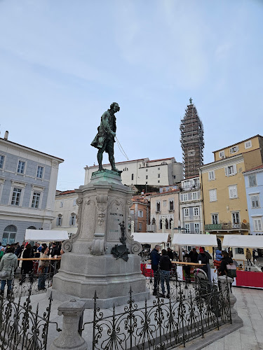 Partizanska ulica 2, 6330 Piran