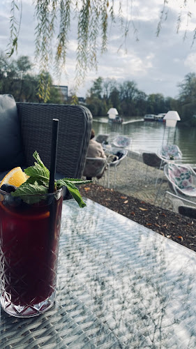 Gruberjevo nabrežje 20, 1000 Ljubljana