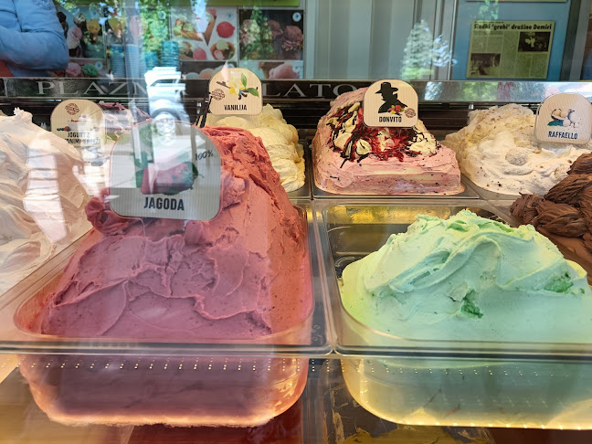 Opinii despre Sladoledarna Sladki bar Demiri în Ilirska Bistrica - Gastronomija in gostinstvo