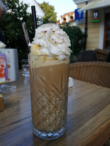 Pri Mostu Pub - Gastronomija in gostinstvo