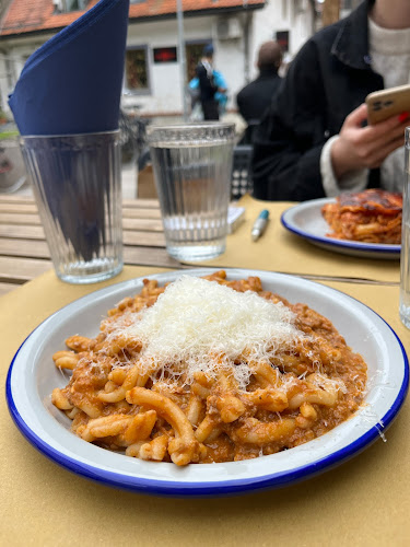 Raw Pasta - Pasta Fresca Bar