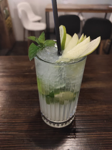 Opinii despre Eksperiment Kavarna & Bar în Maribor - Gastronomija in gostinstvo