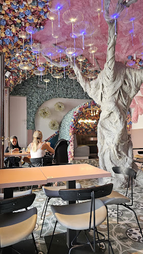 Wonderland Ljubljana - Gastronomija in gostinstvo