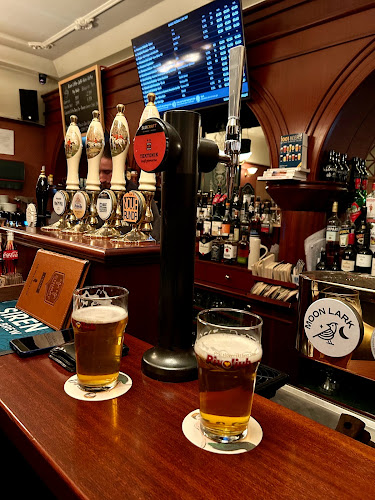 Opinii despre Sir William's pub în Ljubljana - Gastronomija in gostinstvo