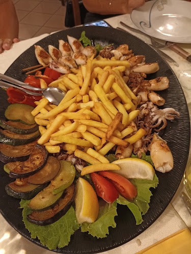 Restavracija "Delfin" - Gastronomija in gostinstvo