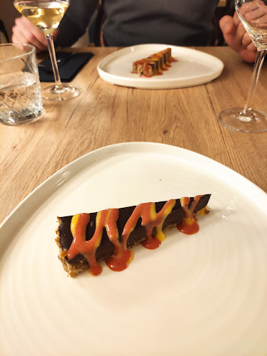 vhod iz Malega trga, Trubarjeva cesta 7, 1000 Ljubljana