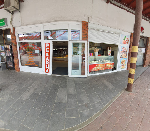 Sefidindoo - Gastronomija in gostinstvo