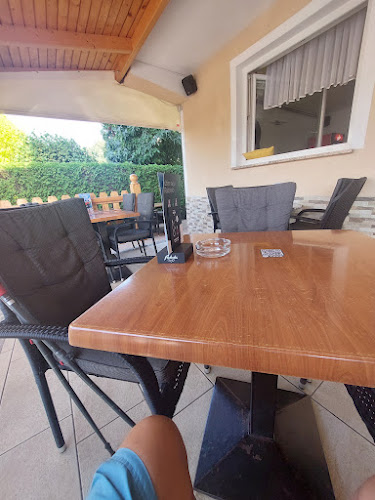 Kavarna in slaščičarna Marelica, Romana Oset s.p. - Gastronomija in gostinstvo