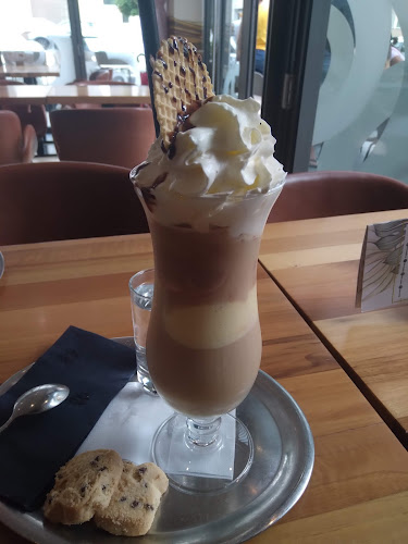 Slaščičarna in kavarna Julija (Bruno gostinstvo, trgovina in pekarna Gabrijele d.o.o.) - Gastronomija in gostinstvo