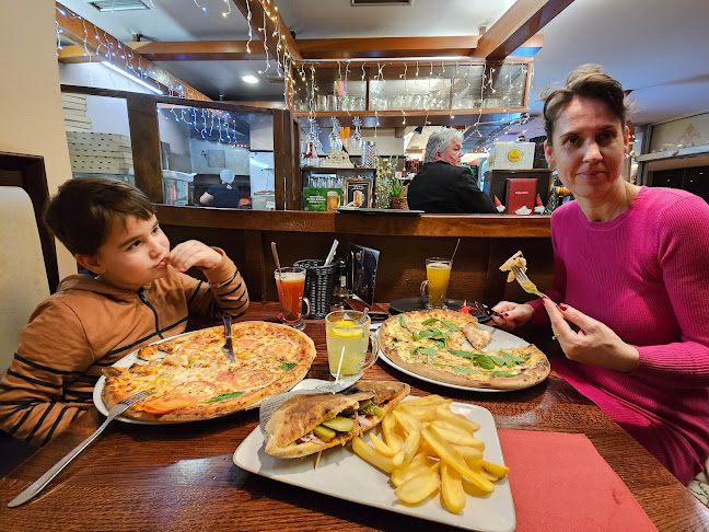 Pizzerija Perunika - Gastronomija in gostinstvo