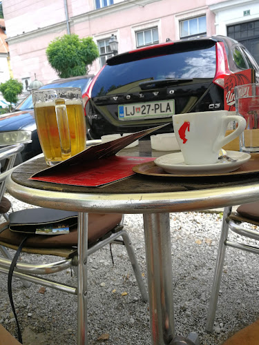 Comentarii opinii despre Levstik Pub