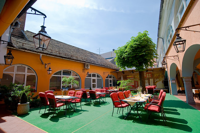 Glavni trg 16, 4000 Kranj