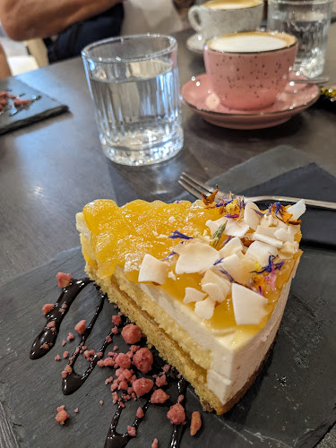 Adamičeva cesta 14, 1290 Grosuplje