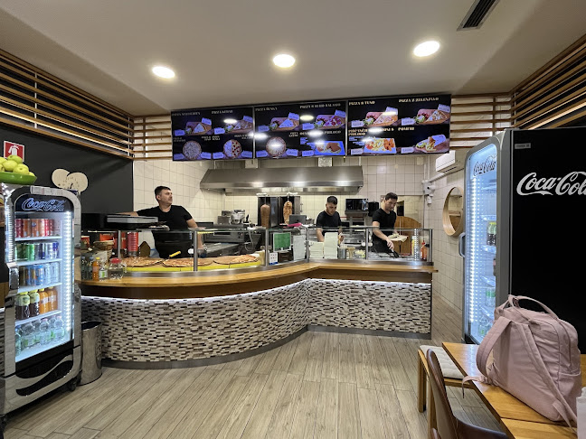 Pristaniška ulica 2, 6000 Koper