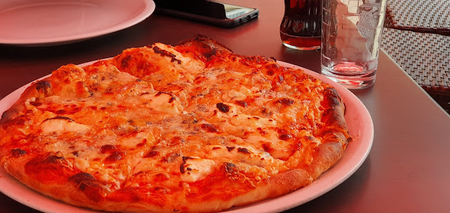 Opinii despre Okrepčevalnica Valvasorjev hram Erika Begic s.p. în Cerknica - Gastronomija in gostinstvo