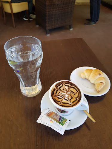 Opinii despre Altus+ pekarstvo in slaščičarstvo d.o.o., poslovna enota slaščičarna in pekarna Karavanke 2 în Jesenice - Gastronomija in gostinstvo