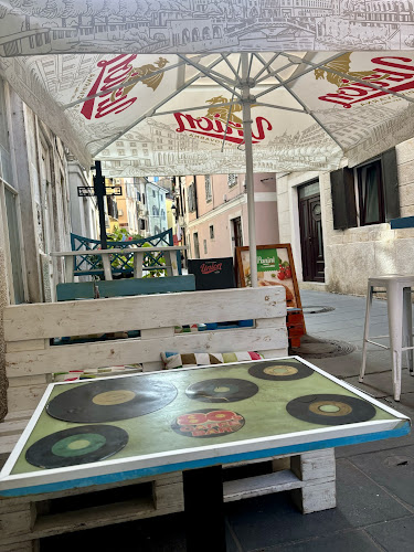 80s caffe bar - Gastronomija in gostinstvo