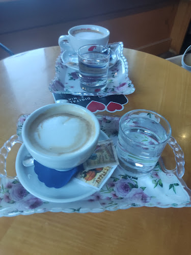 Kavarna Carniola - Gastronomija in gostinstvo