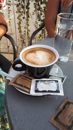 Pumpa bar - Gastronomija in gostinstvo