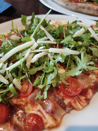 Tottapizza Pizzeria - Gastronomija in gostinstvo