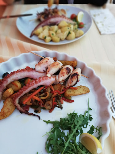 Ob kaminu - Gastronomija in gostinstvo