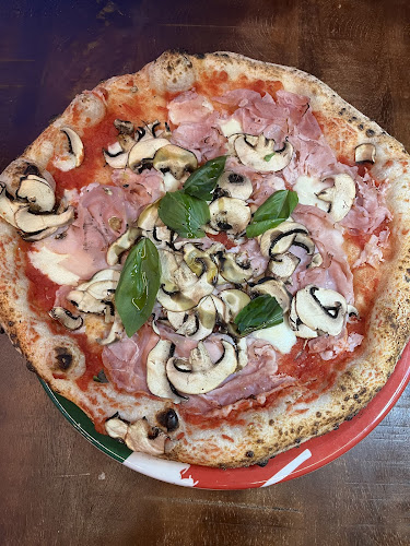 Comentarii opinii despre 400 Gradi Kranj, Pizzeria Napoletana