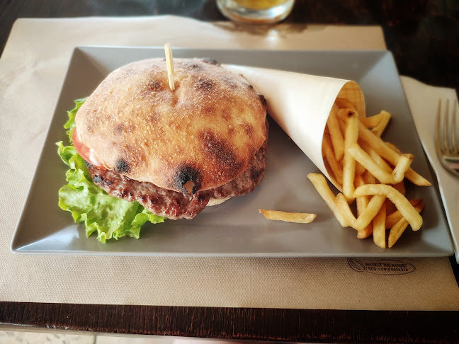 Beach Garden Pizza & Grill - Izola, Dušan Kadić s.p. - Gastronomija in gostinstvo