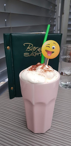 Bar Safir - Gastronomija in gostinstvo