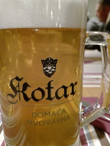 Plešivo, 38 - Goriška Brda, Slovenija, 5212 Dobrovo