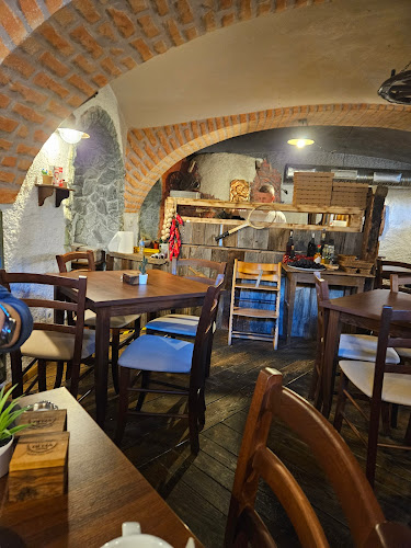 Opinii despre Pod Velbi în Begunje na Gorenjskem - Gastronomija in gostinstvo