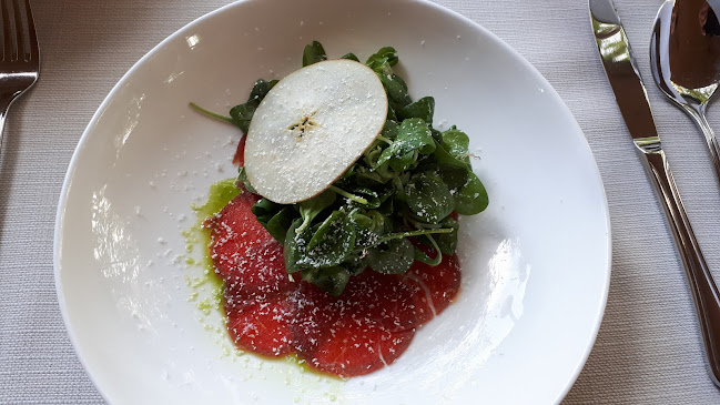 Dvor Jezeršek Brnik - Gastronomija in gostinstvo